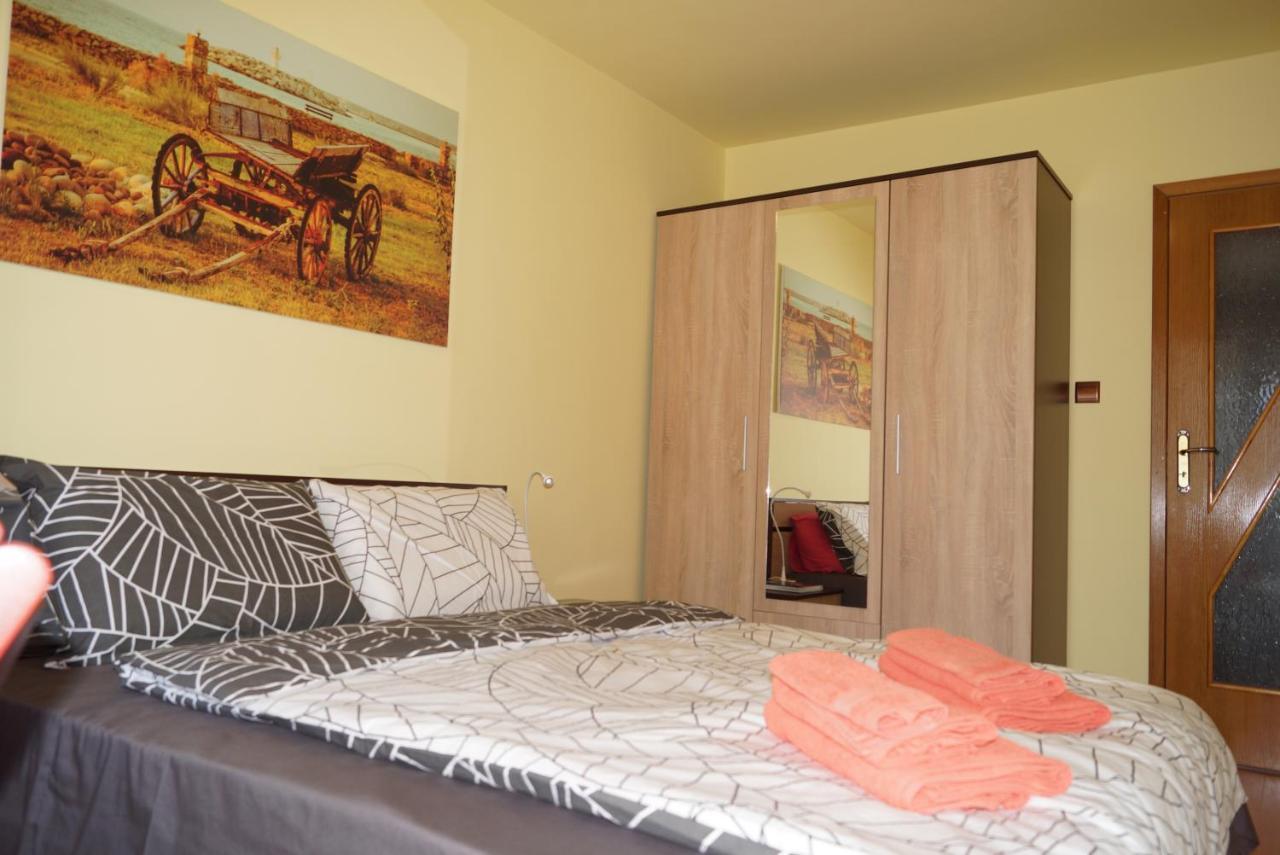 Spacious 2Bdr - Free Parking - Walk Everywhere - 300 Mbps Wifi Varna Exterior foto