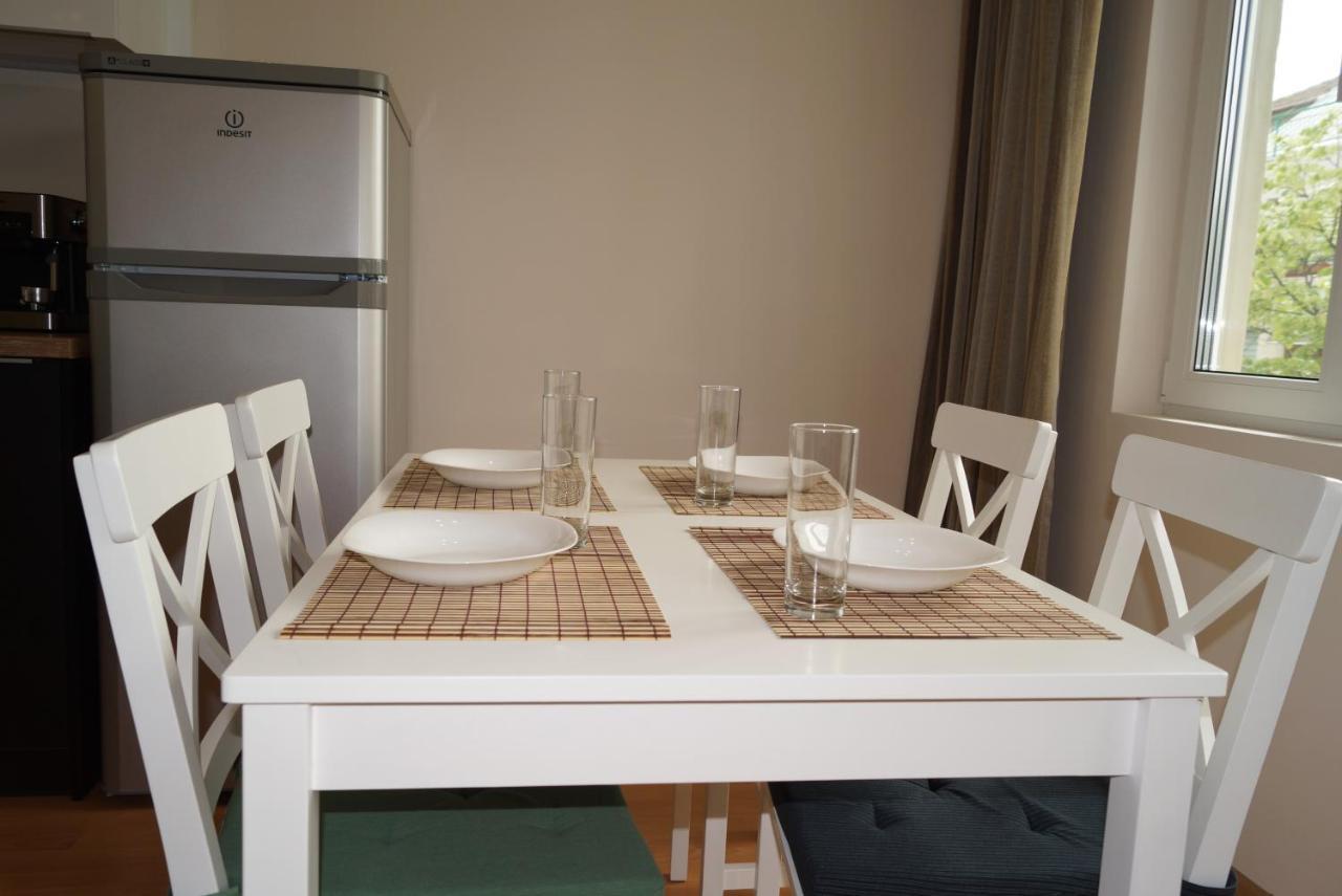 Spacious 2Bdr - Free Parking - Walk Everywhere - 300 Mbps Wifi Varna Exterior foto